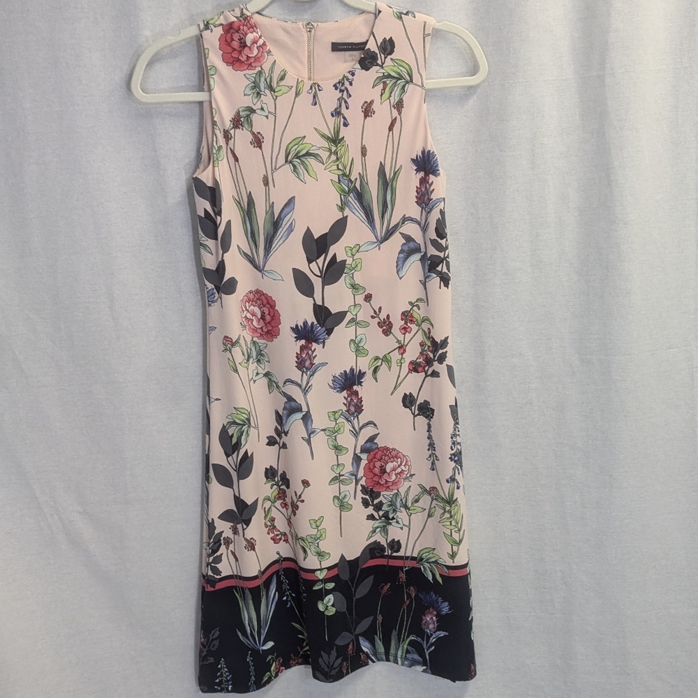 Tommy Hilfiger Size 2 Pink Floral Dress